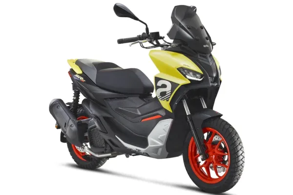 2024 Aprilia SR GT 200