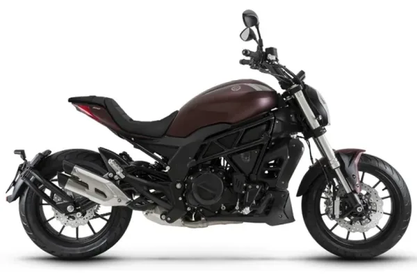 2024 Benelli 502 Cruiser